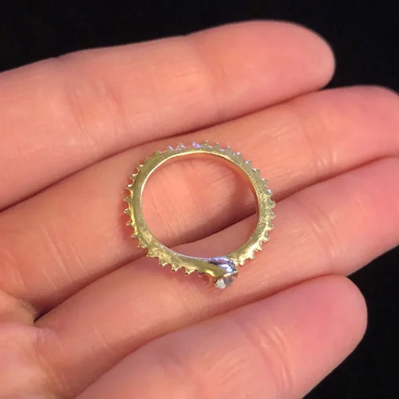 Elegant Gold Ring with White Rhinestone - Picture 4 of 6